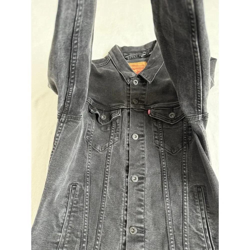 Levi's Black Denim Trucker Jacket - Picture 6 of 12
